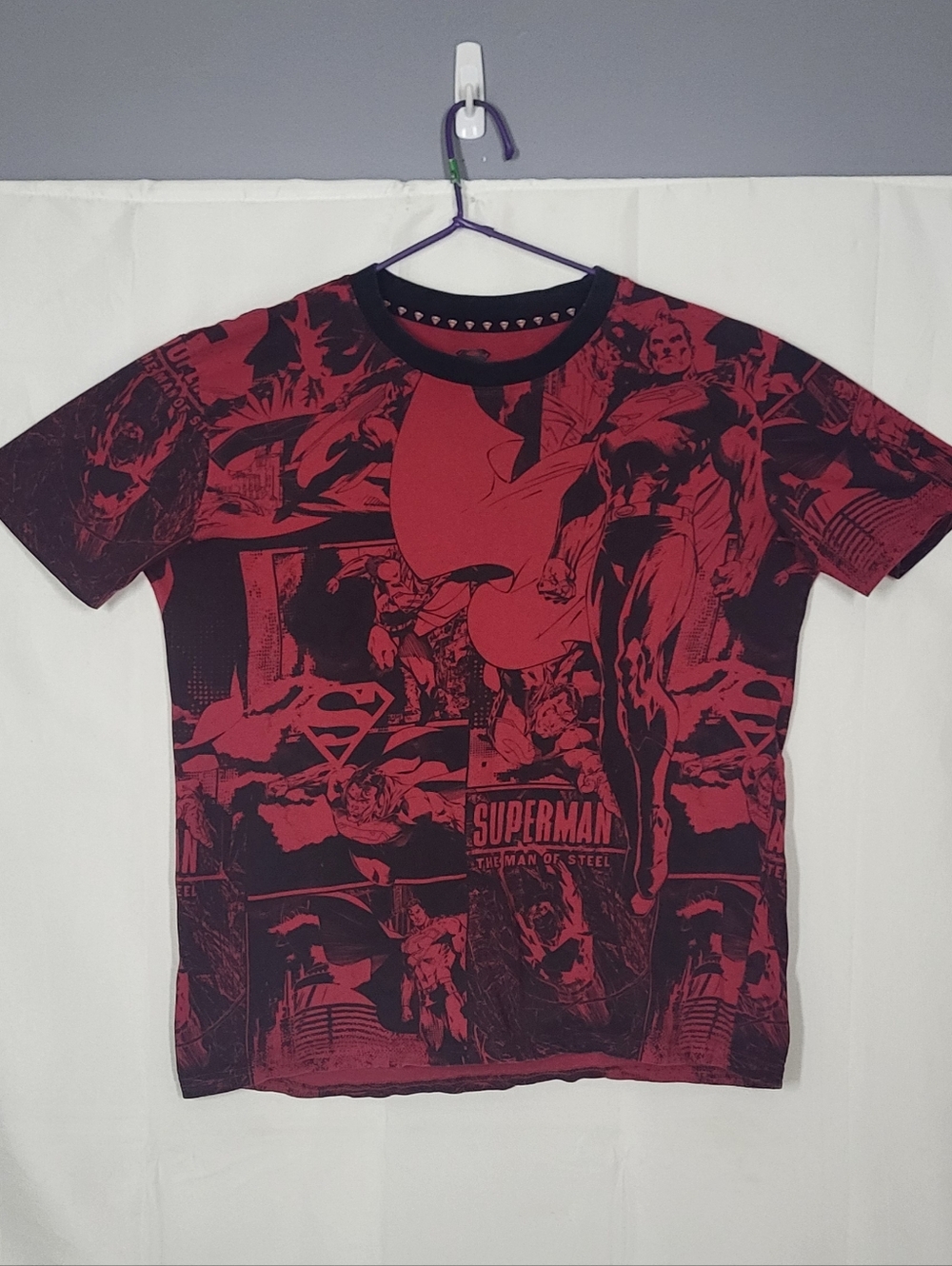 DC Comics Superman Short Sleeve Tee in Red and Black